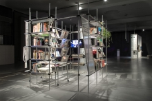 Ausstellungsansicht C& Center of Unfinished Business von Contemporary And (C&). Foto Luca Girardini, CC NC-SA 4.0 Ausstellungsansicht C& Center of Unfinished Business von Contemporary And (C&). Foto Luca Girardini, CC NC-SA 4.0